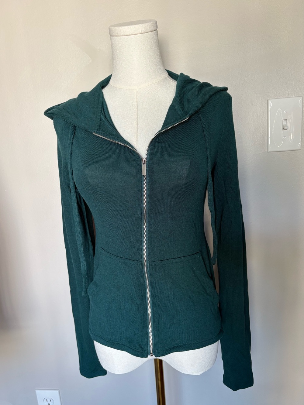 P'tula Evergreen Full-Zip Aspen Sweatshirt